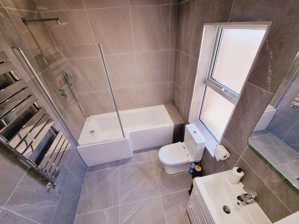 Lmk, 2 Bedroom Apartment, With Roof Terrace, Free Parking, Ev Charger, Great Location. Belfast Exterior foto