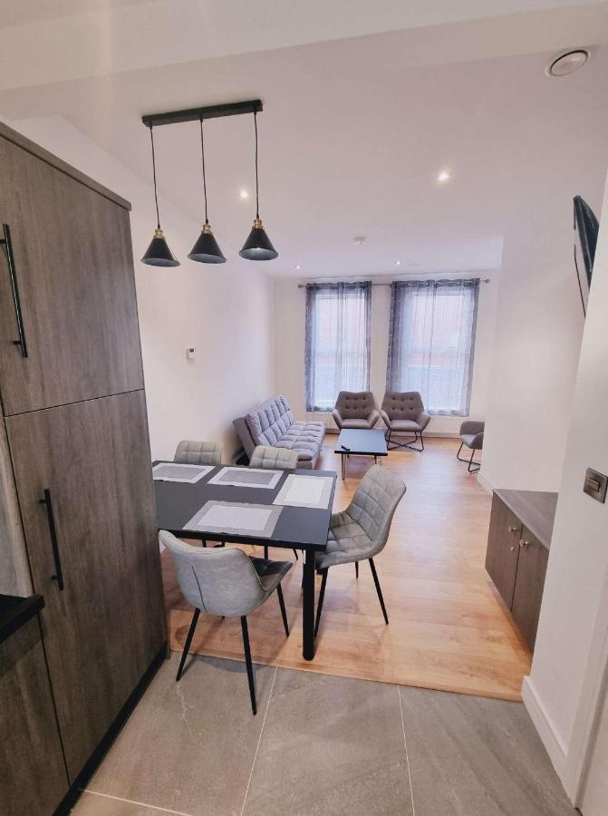 Lmk, 2 Bedroom Apartment, With Roof Terrace, Free Parking, Ev Charger, Great Location. Belfast Exterior foto