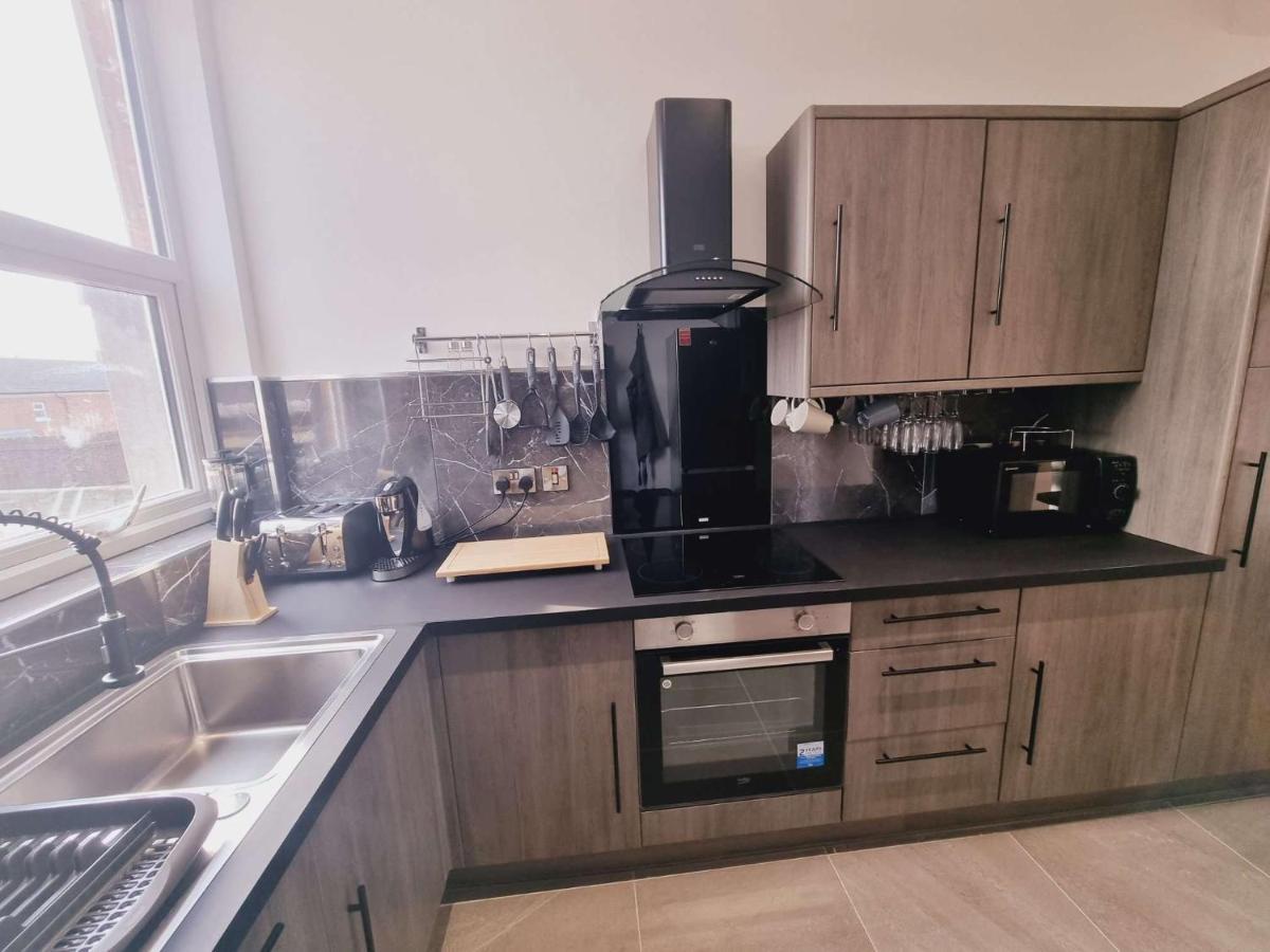 Lmk, 2 Bedroom Apartment, With Roof Terrace, Free Parking, Ev Charger, Great Location. Belfast Exterior foto