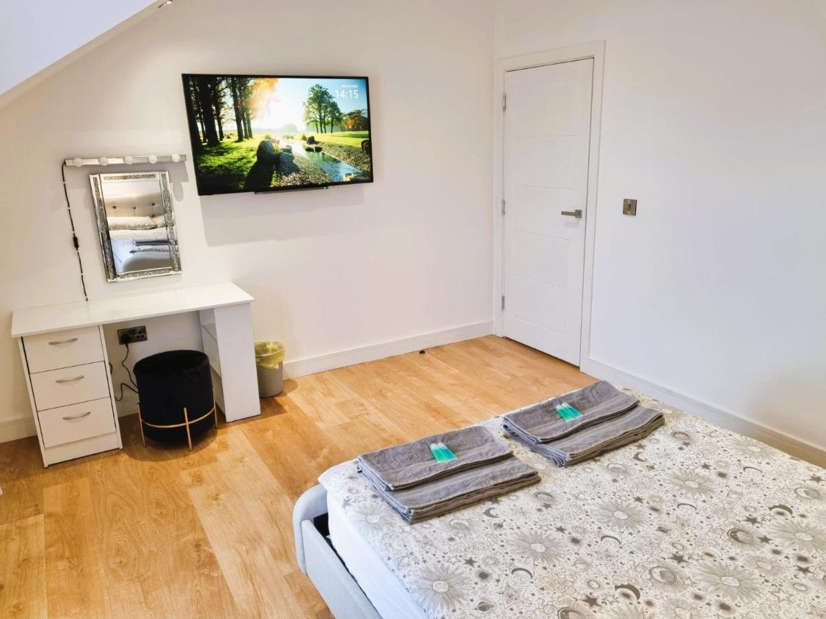 Lmk, 2 Bedroom Apartment, With Roof Terrace, Free Parking, Ev Charger, Great Location. Belfast Exterior foto