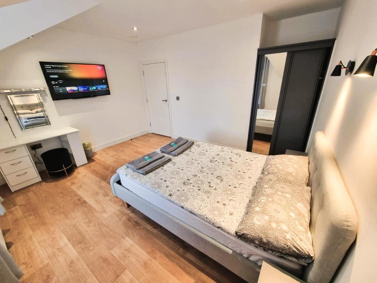 Lmk, 2 Bedroom Apartment, With Roof Terrace, Free Parking, Ev Charger, Great Location. Belfast Exterior foto