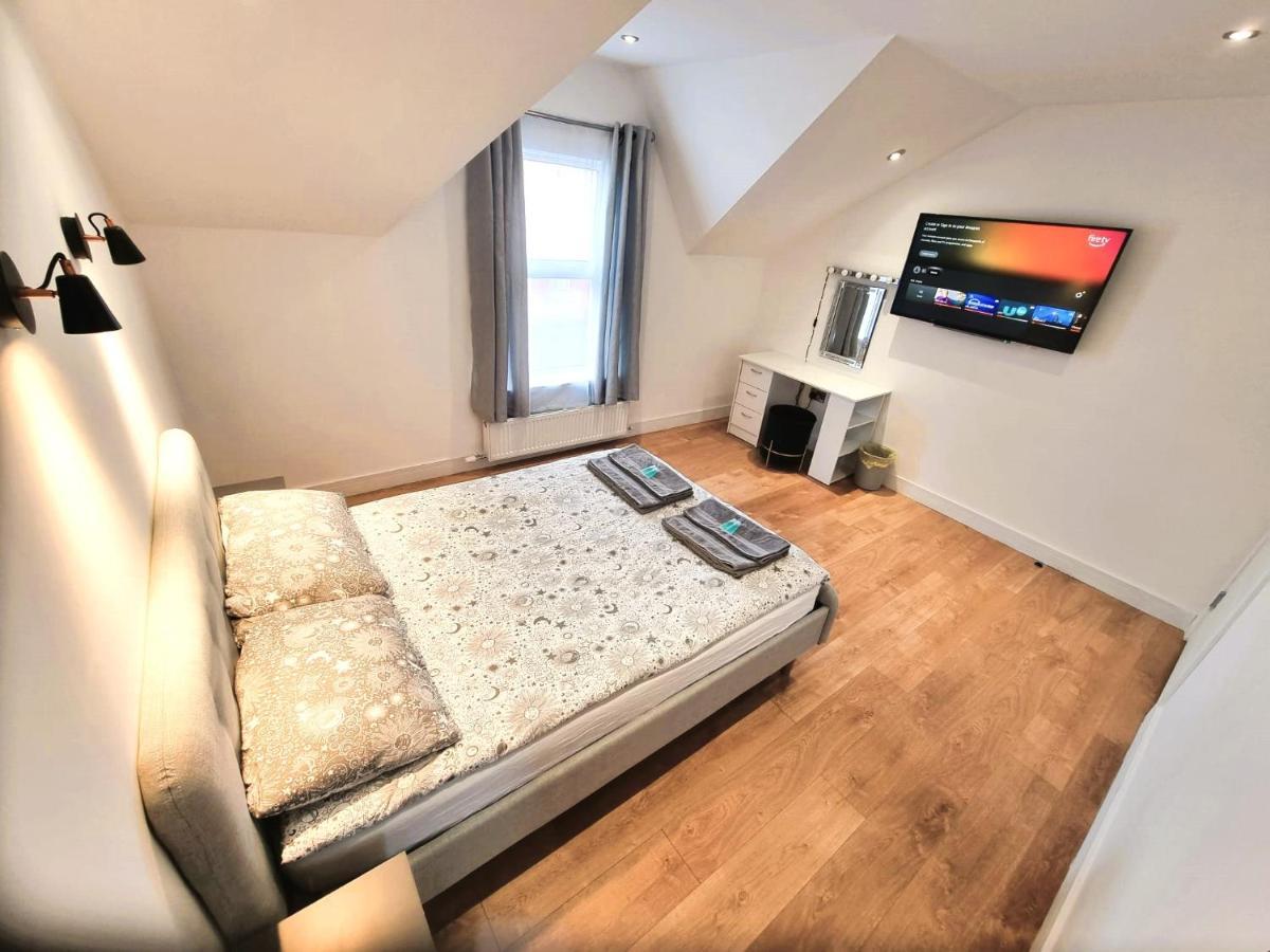 Lmk, 2 Bedroom Apartment, With Roof Terrace, Free Parking, Ev Charger, Great Location. Belfast Exterior foto